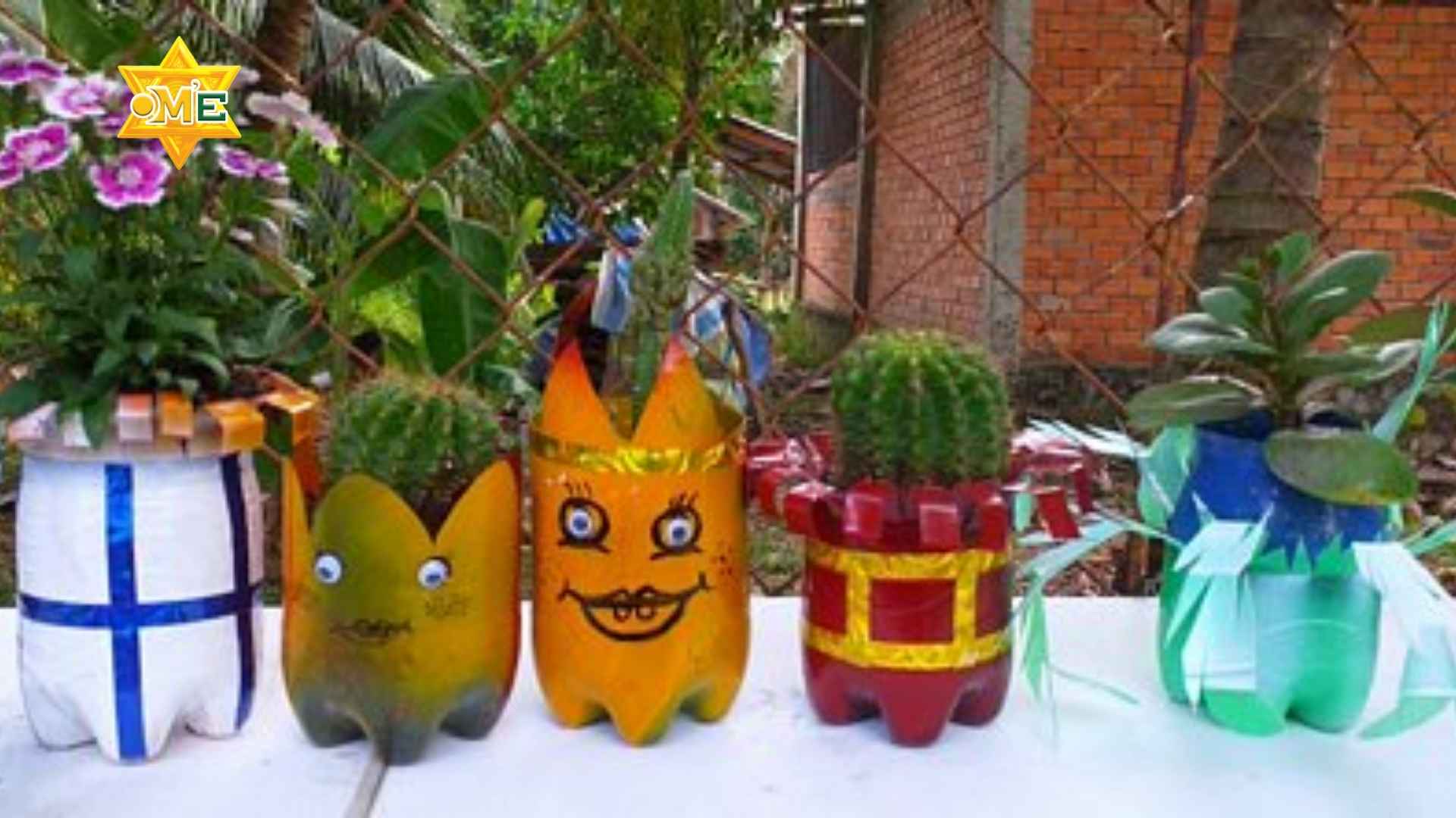 Cắm hoa từ vật liệu tái chế