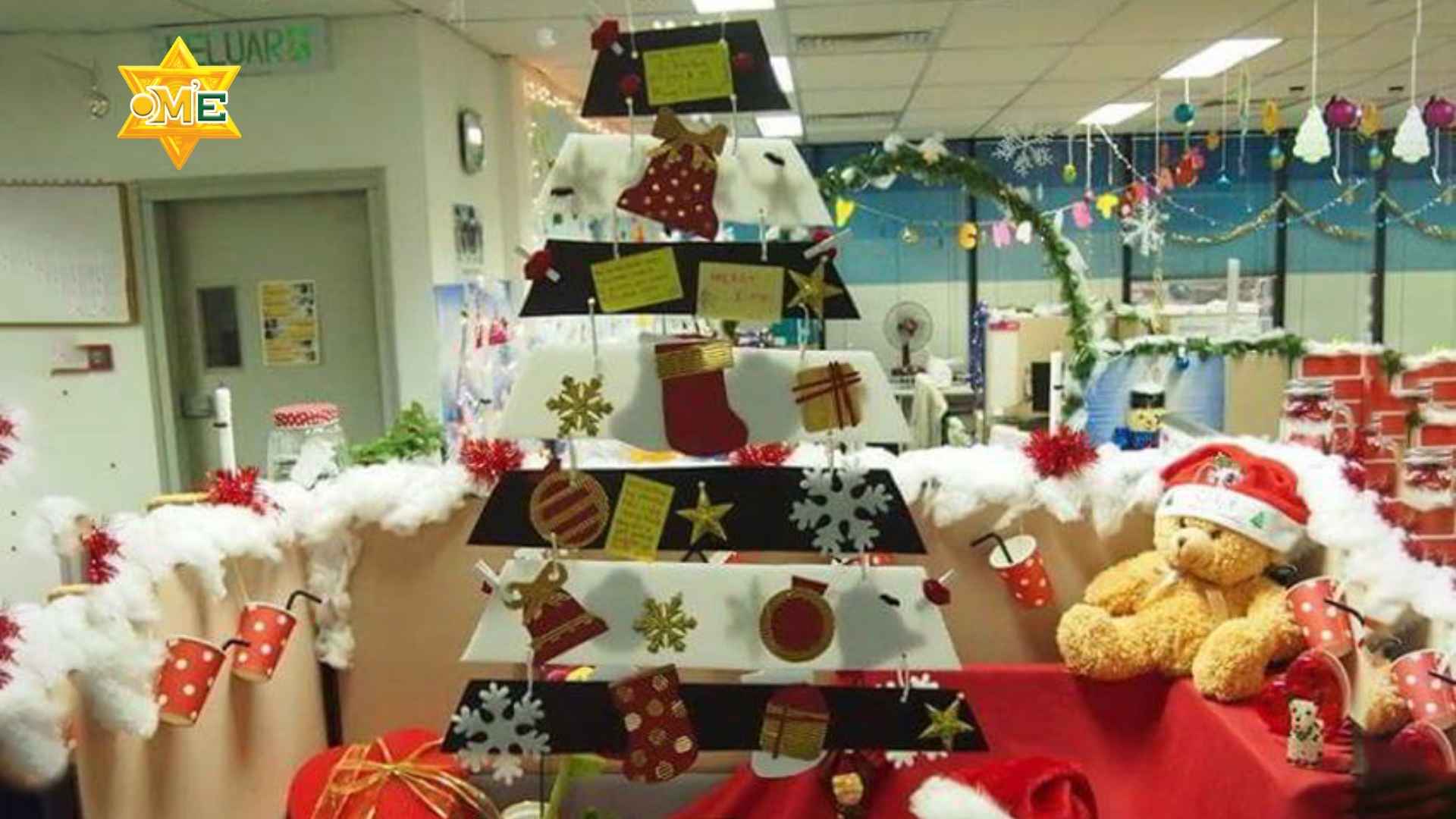  trang trí Noel văn phòng đơn giản