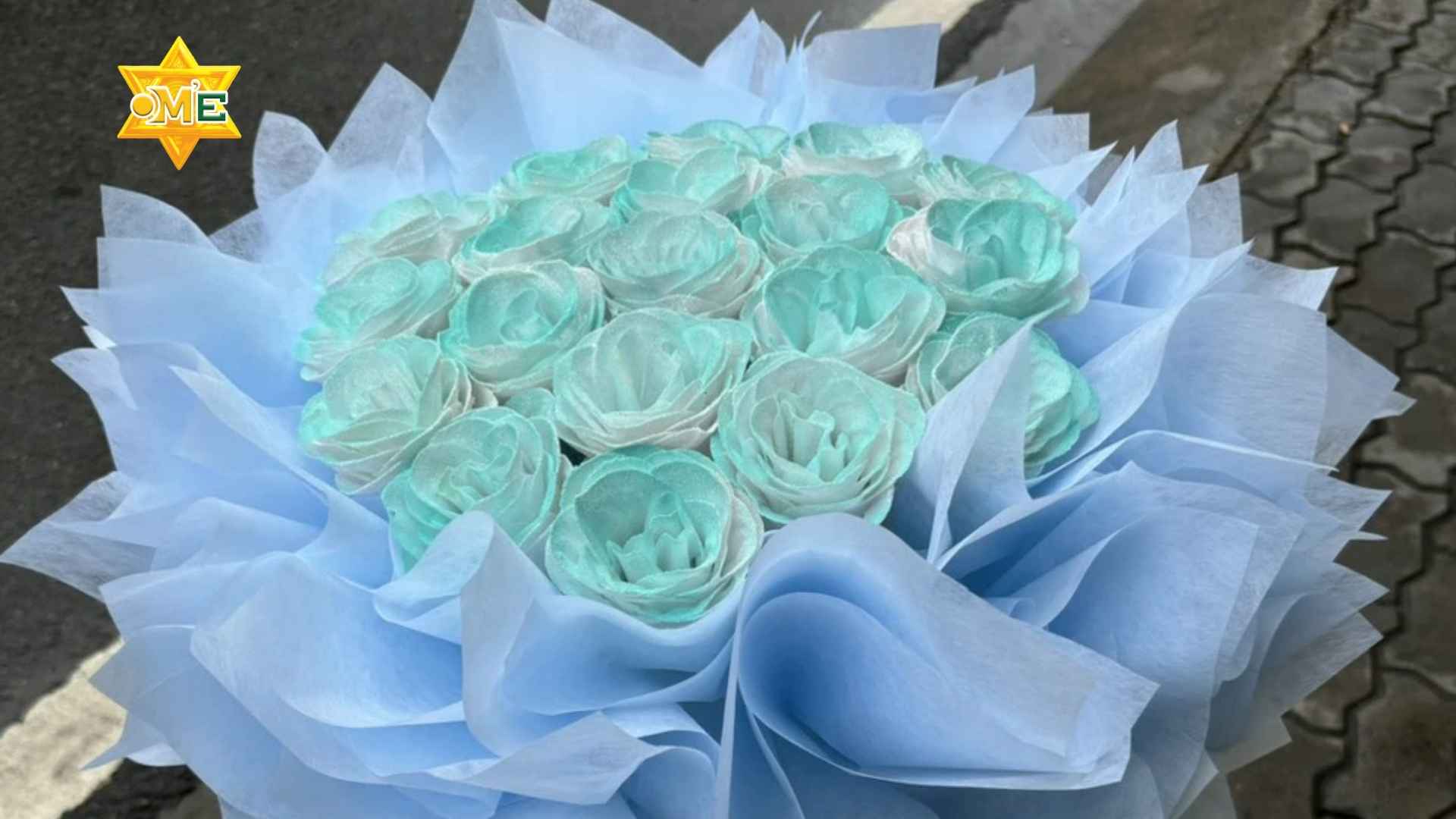 Bó hoa màu xanh dương